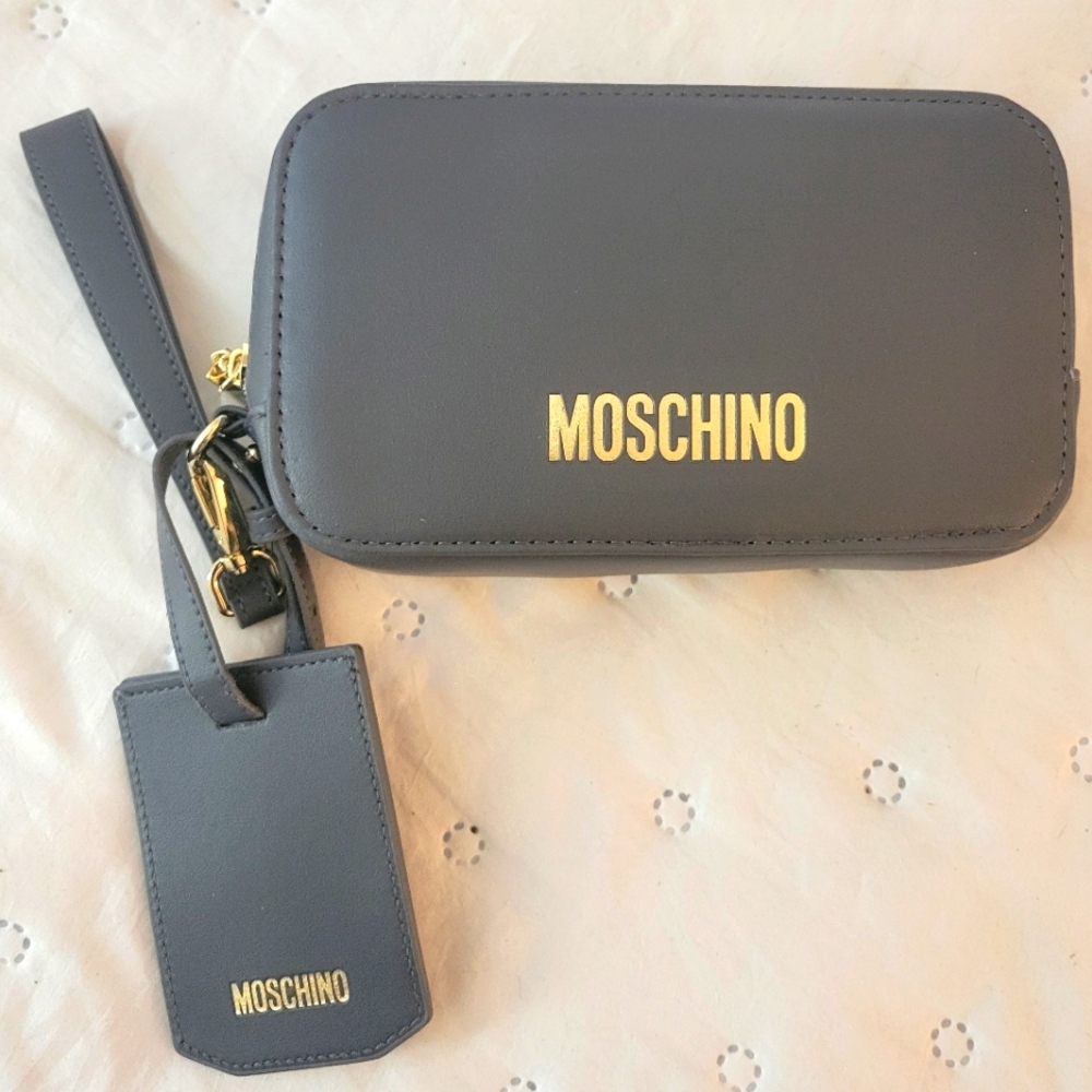 Moschino make up bag and luggage tag 3pc set